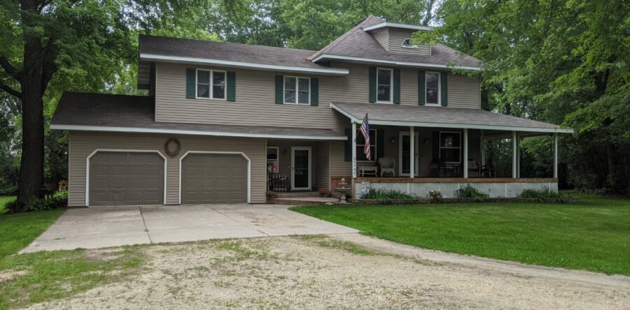 Brownsdale MN Acreage w/5 Bedroom Home and Building Site Auction