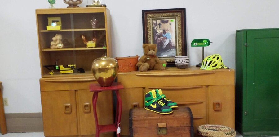 Multi-Party Household, Collectible & Sports Online Auction